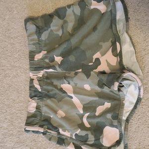 Comfy shorts from old navy with camo in pink and green in a youth extra large